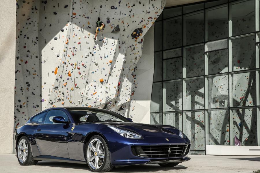  Ferrari GTC4Lusso 2016 года  (WW) (фото 23 из 58)